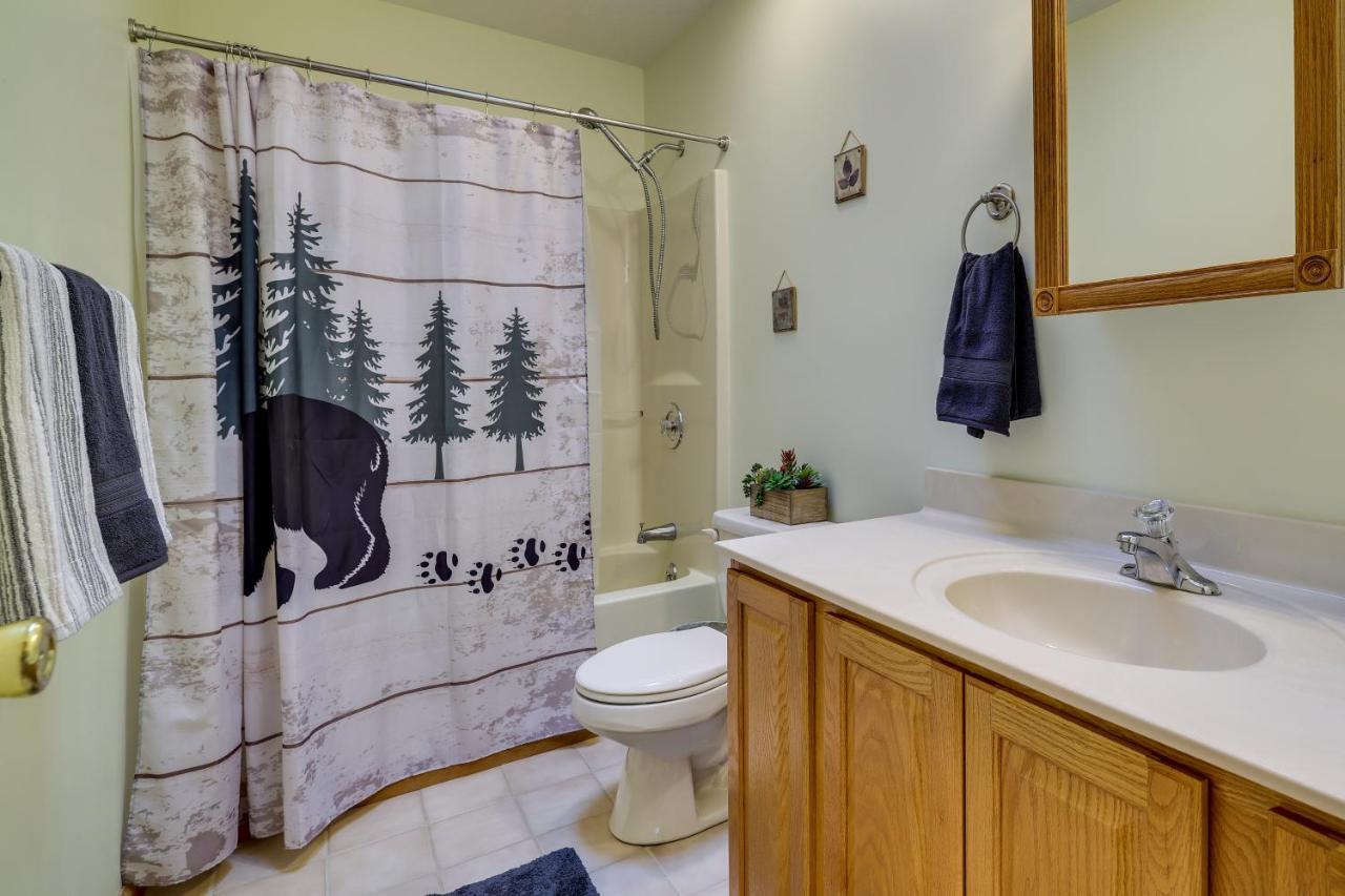 Cozy Big Bass Lake Home With Hot Tub And Game Room! Gouldsboro Екстер'єр фото
